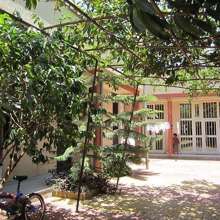 Manuhie Backpackers Lodge Bahir Dar Exterior photo